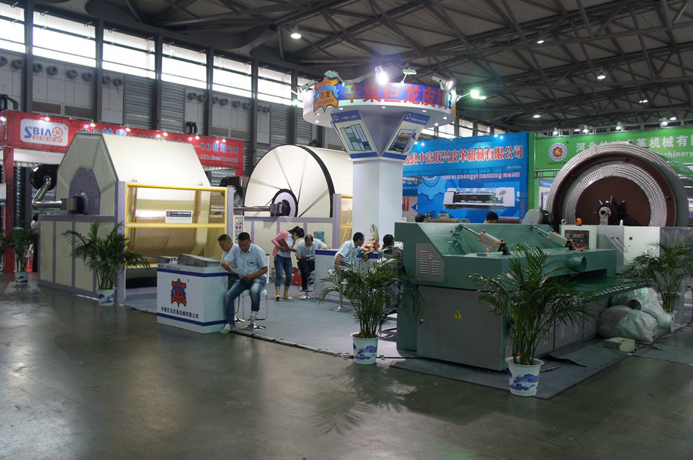 辛集巨龙皮革机械